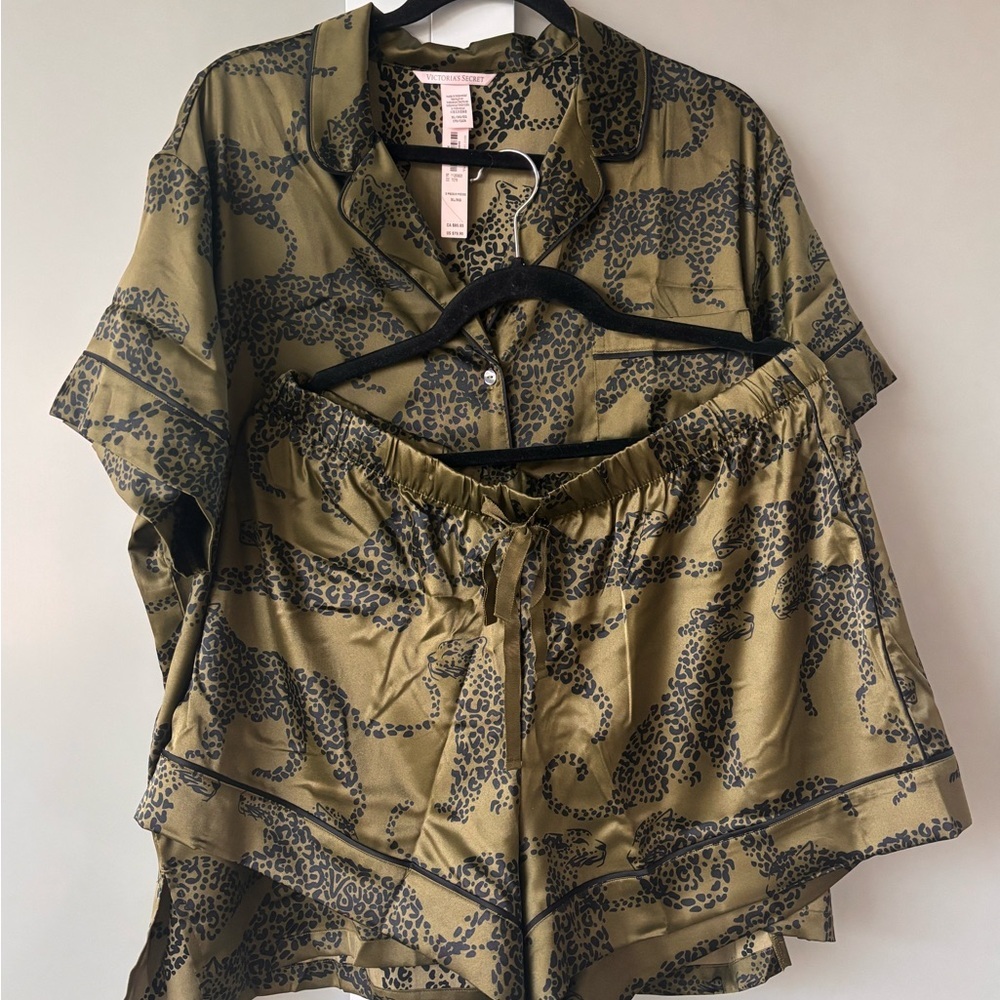 Victoria's Secret Olive Leopard Print Pajama Set - Picture 5 of 5